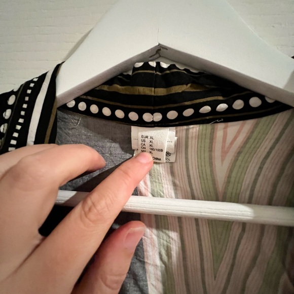 📦 Sweaty Rocks Orange & Black Geometric Kimono - Picture 8 of 12